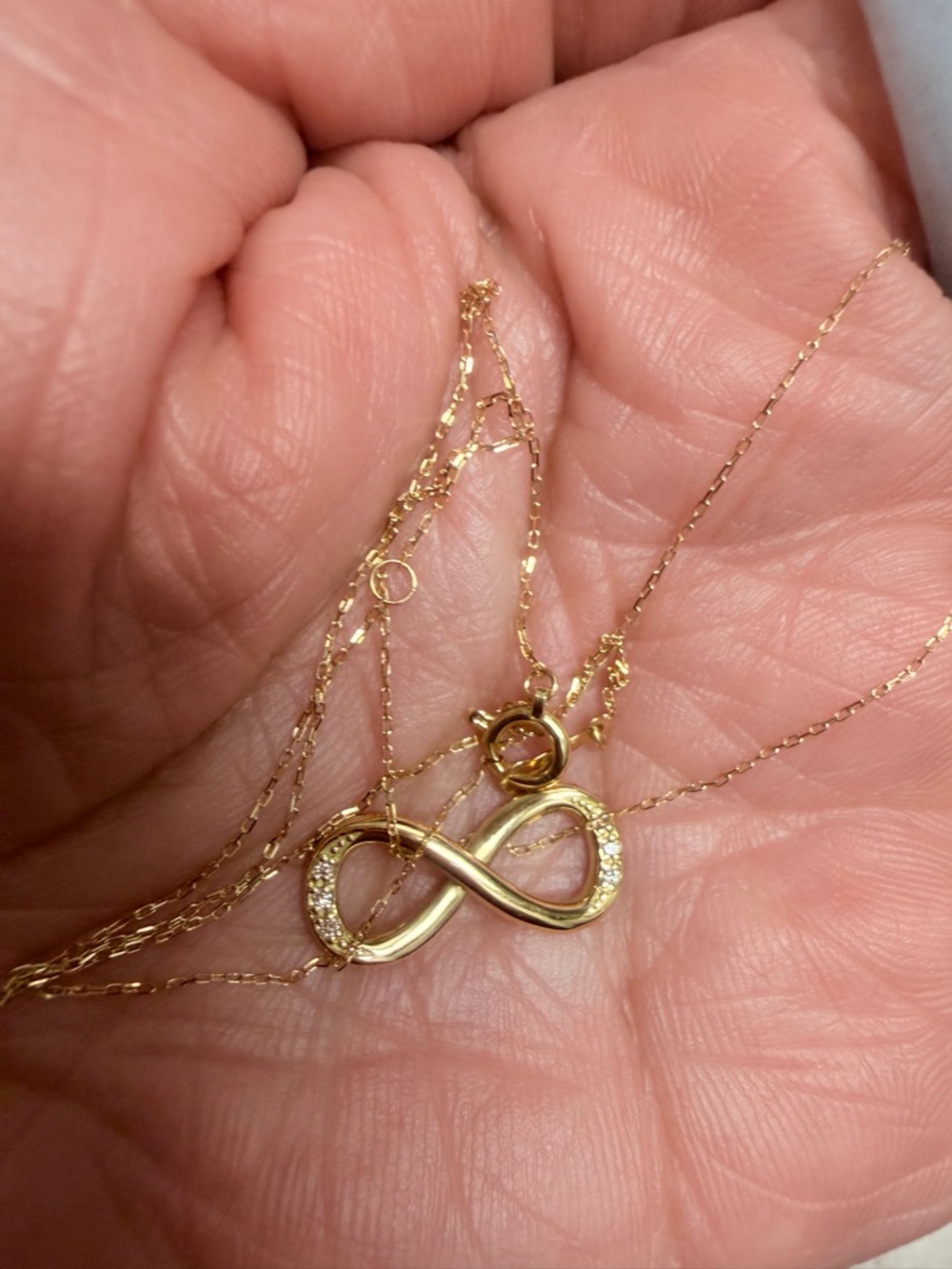 K18 Japan Gold Infinity Pendant & Necklace with natural diamonds